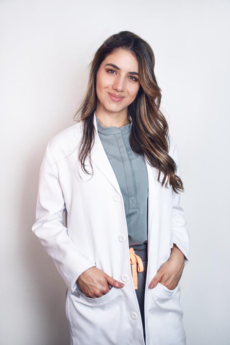 Dra-Tatiana-Luna-Cirujana-Plastica-Bogota-Colombia